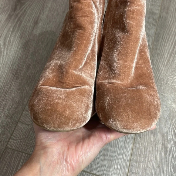 Kenneth Cole Renna Floral Embroidered Velvet Ankle Boots Blush / Dusty Rose 8 - Picture 13 of 15